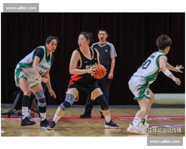 篮球比赛中常见违例情况及裁判判罚标准详细解析 篮球比赛中常见违例情况及裁判判罚标准详细解析